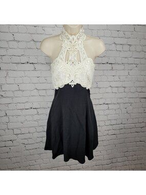 VTG Scott McClintock Black & White Crochet Lace Backless Dress USA Made Size 6P